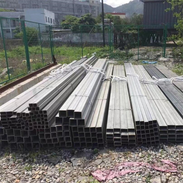 供應國標304不銹鋼矩形管
